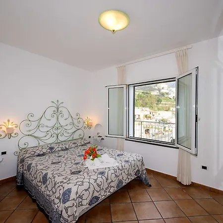 Holiday-in-amalfi * Amalfi